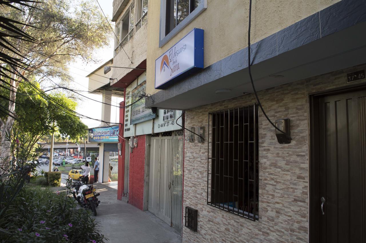 El Descanso Donde Sara Hostel Medellín Kültér fotó
