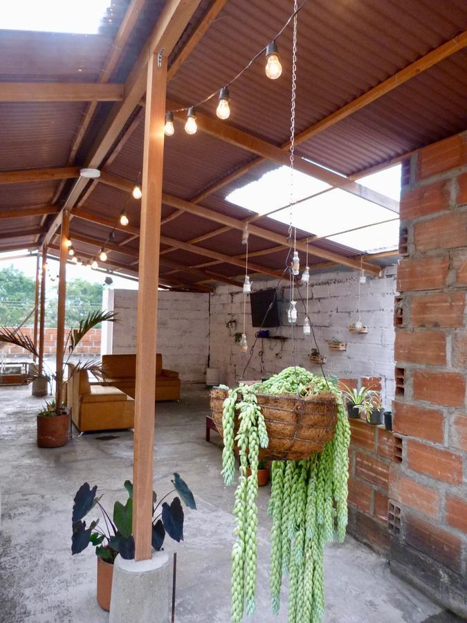 El Descanso Donde Sara Hostel Medellín Kültér fotó
