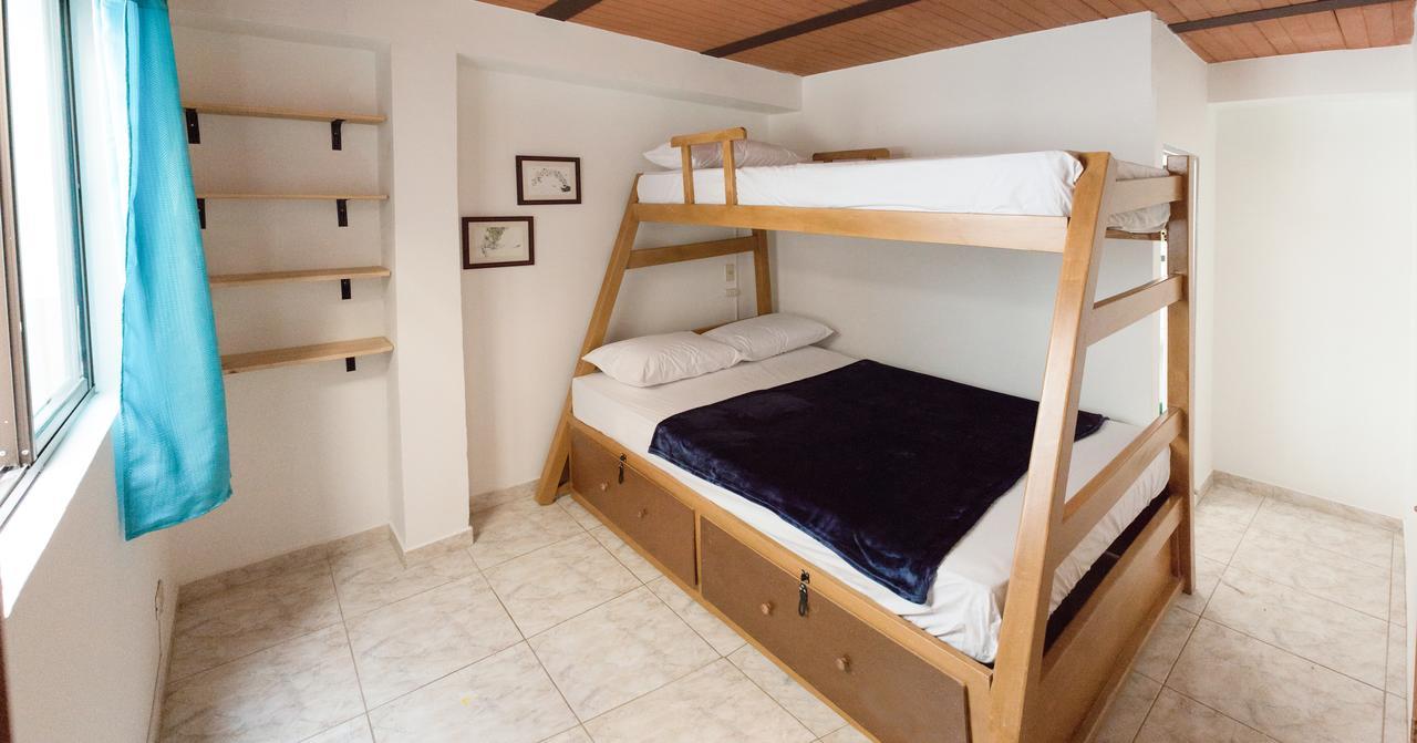 El Descanso Donde Sara Hostel Medellín Kültér fotó